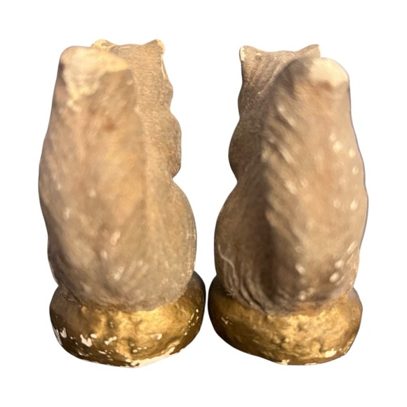 Vintage Painted Chalkware Gray Squirrel Miniature Figurines Pair Eating Nuts 2” - Picture 4 of 8